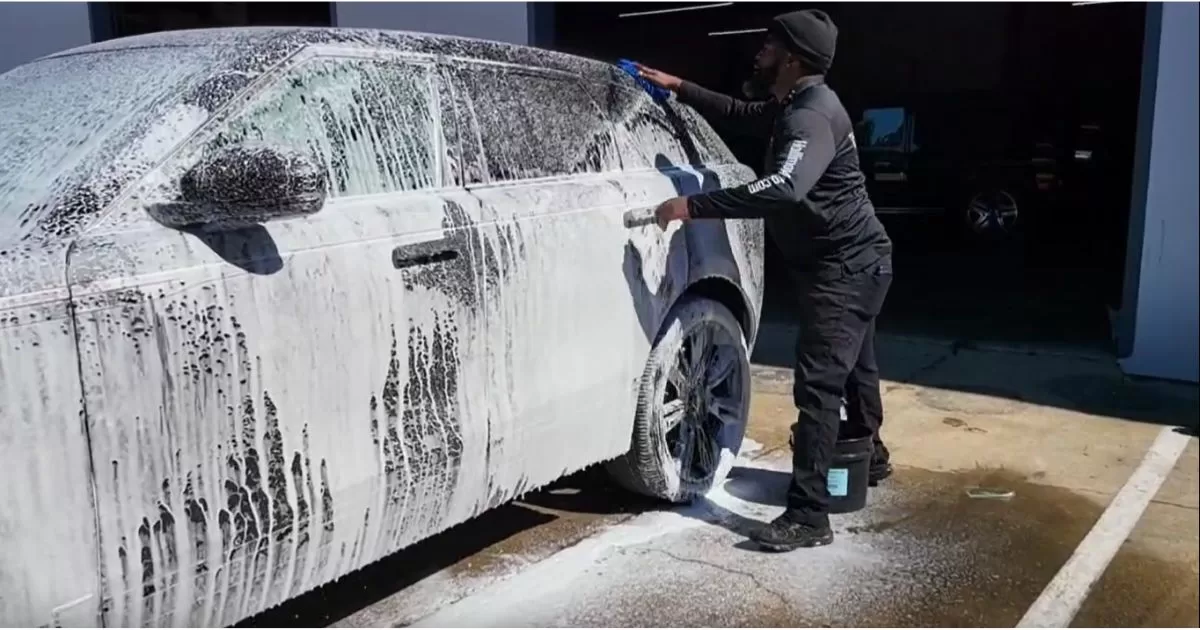 hand car wash by our expert at Hollimon Auto